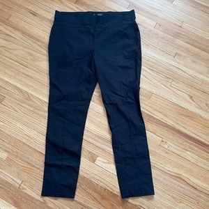 Vera Wang XL mid rise skinny pants.